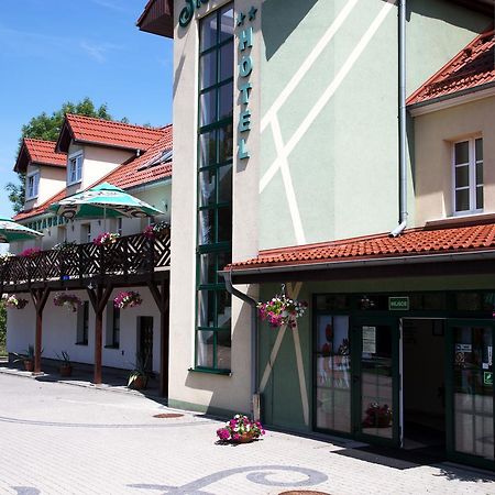 Centrum Restauracyjno-Hotelowe Florres Pawlowiczki Экстерьер фото