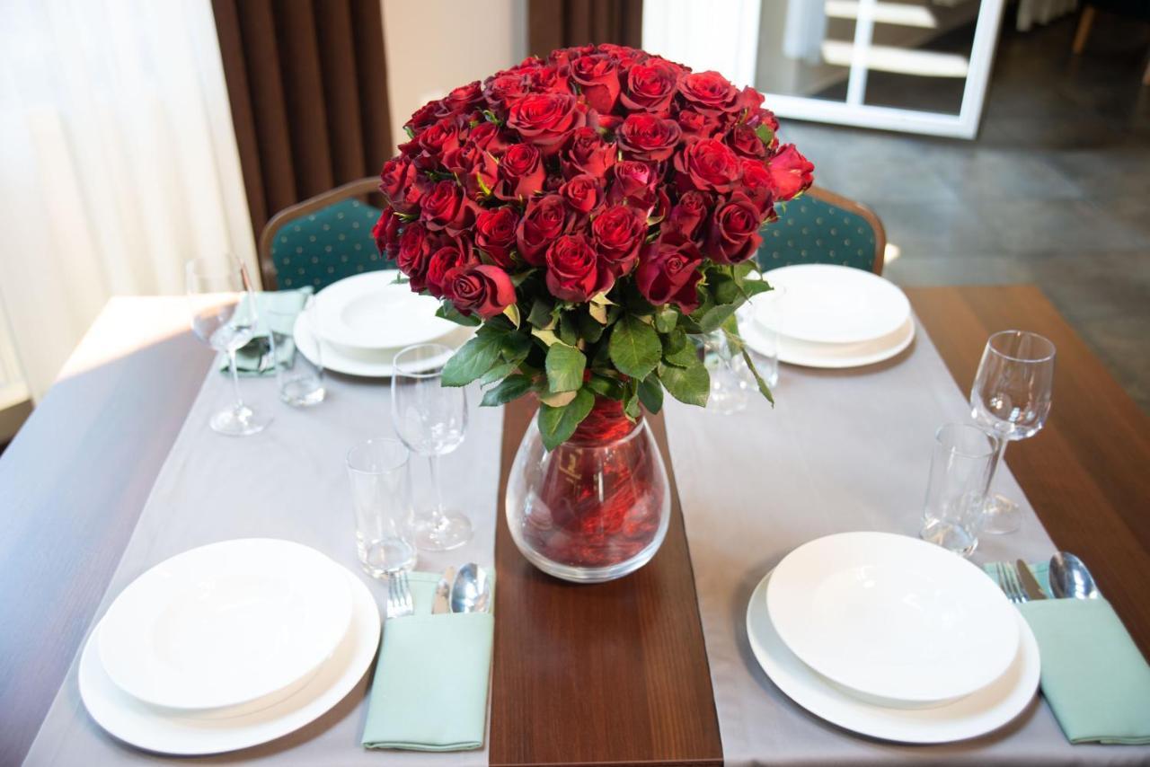 Centrum Restauracyjno-Hotelowe Florres Pawlowiczki Экстерьер фото