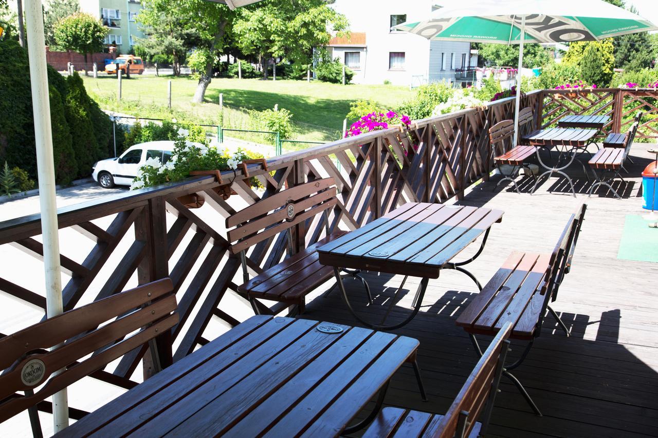 Centrum Restauracyjno-Hotelowe Florres Pawlowiczki Экстерьер фото